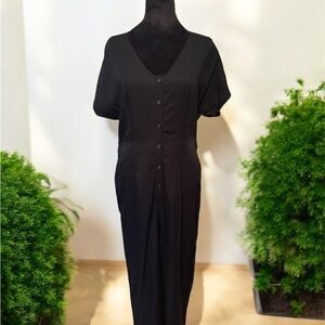 GAP Elegant Black Midi jumpsuit with Buttons